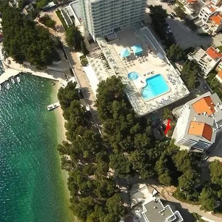 Beachfront Romilda Apartment Makarska