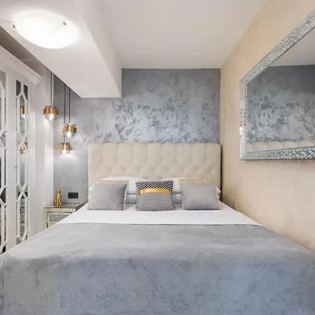 Apartment Beachfront Romilda *